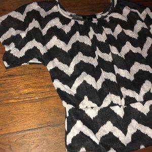 Black and white chevron top